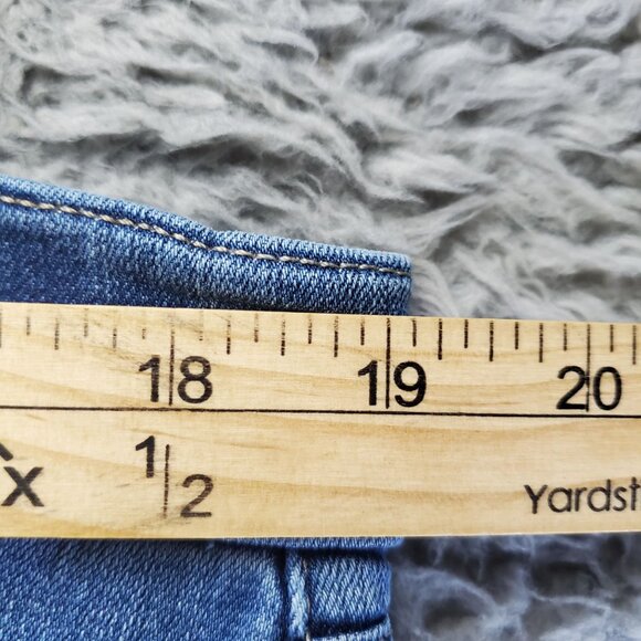 Levis Jeans Womens 33 16 Short Blue Classic Straight Denim Mid Rise - Picture 6 of 12